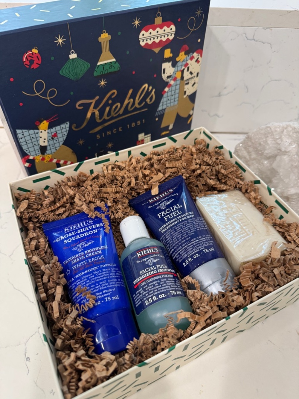 Kiehl’s 4 Piece Mens Facial Fuel Gift Set Box NWT